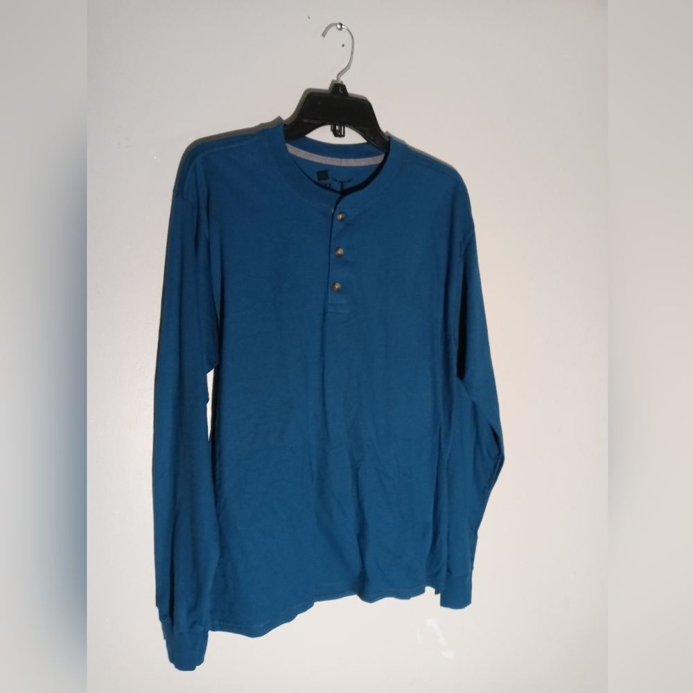 Men's Casual Long Sleeves Shirt. Hanes. Brand. Beefy.